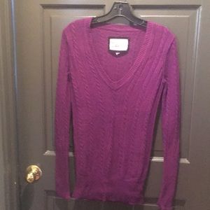 Cable knit v-neck sweater